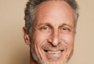 Mark Hyman Net Worth